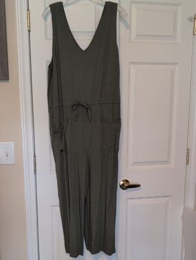 Old Navy Olive V-Neck Sleeveless Utility Jumpsuit
